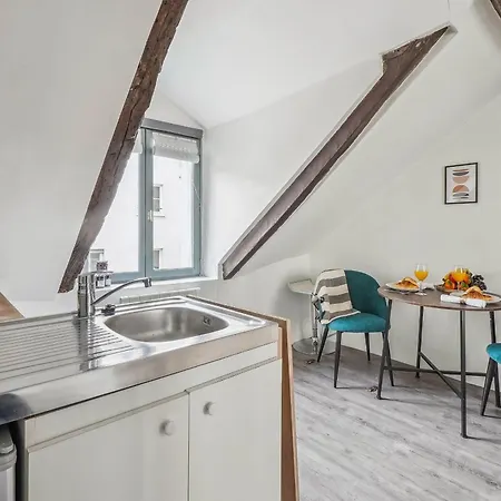 Place Des Vosges & Le Marais - Cityapartmentstay