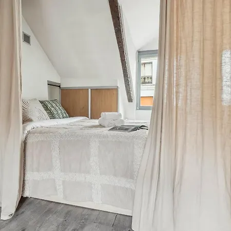 Place Des Vosges & Le Marais - Cityapartmentstay Daire
